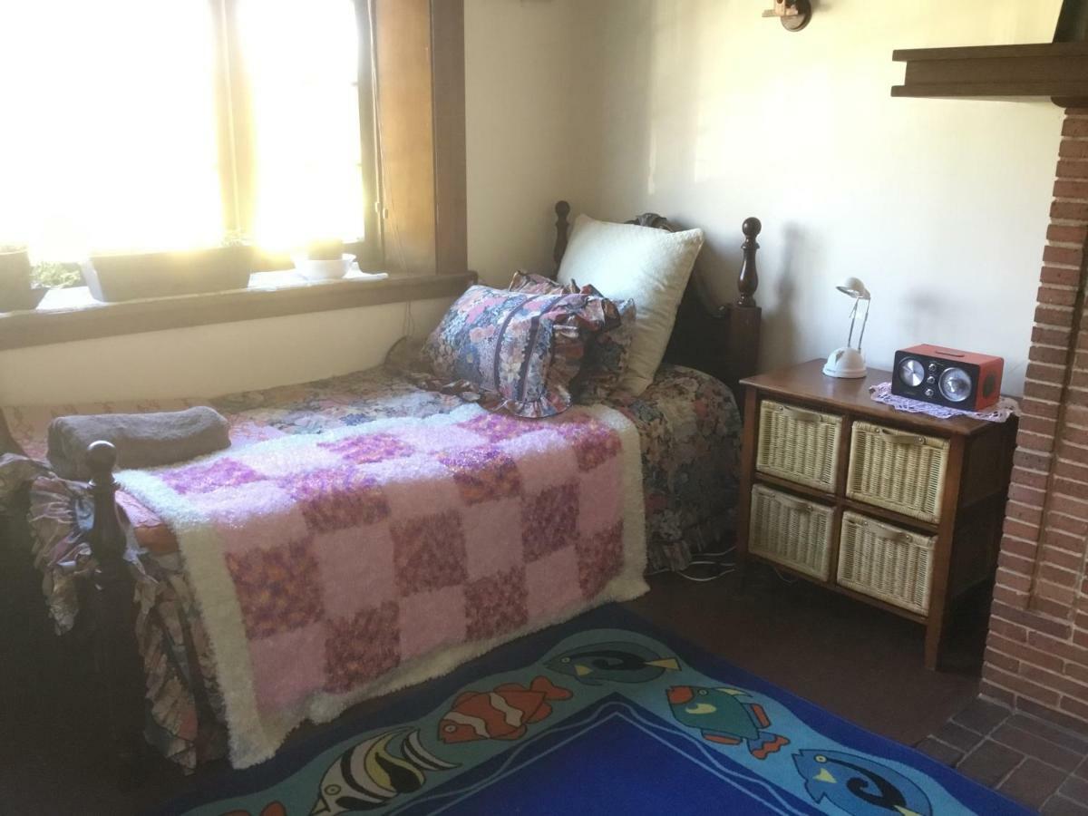 Fireside Inn Guesthouse Гоулбёрн Экстерьер фото